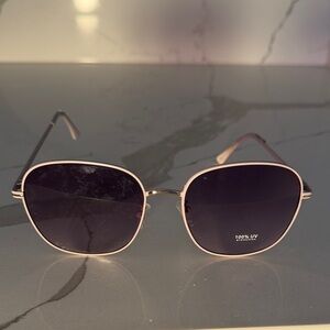 Stylish Purple Aviator Sunglasses
